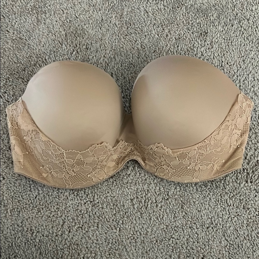 Victoria’s Secret Lace Strapless Bra